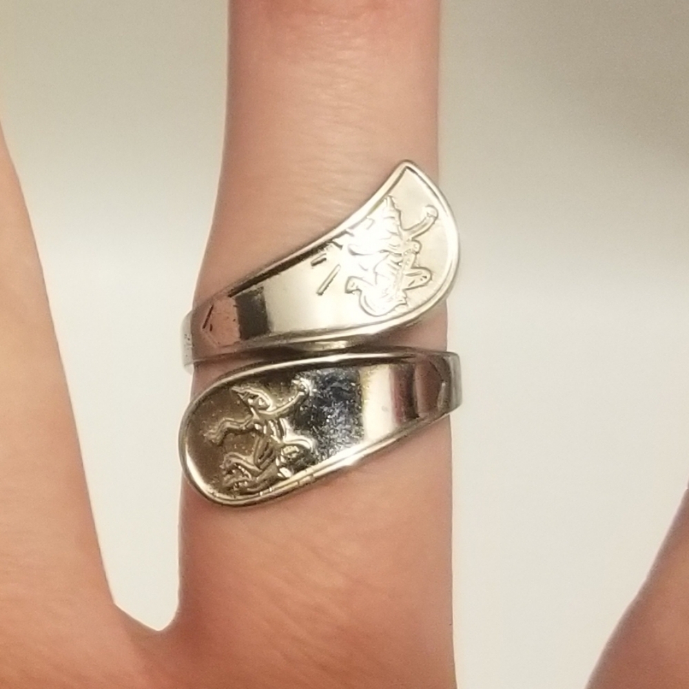 Vtg silvertone Asian-themed bypass ring - Picture 5 of 14